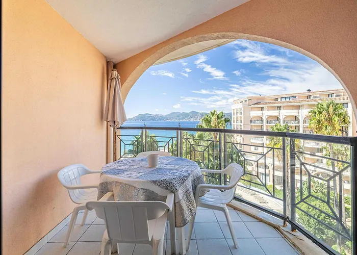 Charming Flat With Sea View - 1br - 2p - Cannes